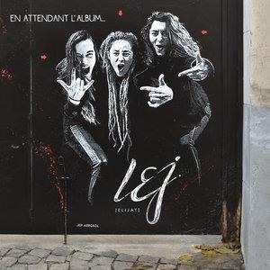 En attendant l’album